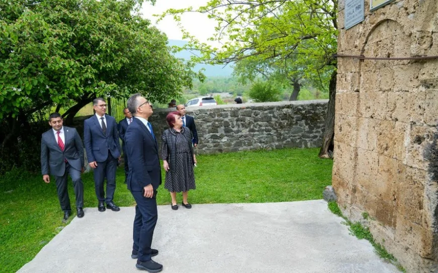 Ramin Məmmədov bir neçə dini ibadət ocağında olub