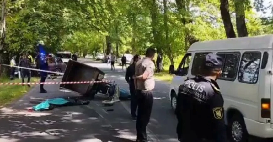 Bayanda motosikletlə avtomobil toqquşub