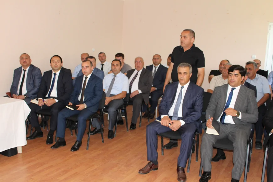 Oğuz Rayon İcra başçısı Dəymədərə kəndində sakinlərlə səyyar görüş keçirdi